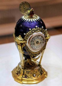 Часы с петушком стали подарком на Пасху 1900 года