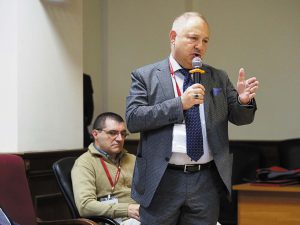 Переводчик-синхронист Дьёрдь Палашти (Венгрия)