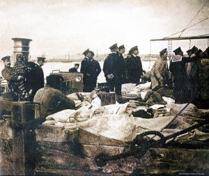 Evacuation of the wounded to the cruiser Admiral Makarov
