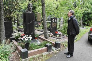 Роман «Победа» сражается