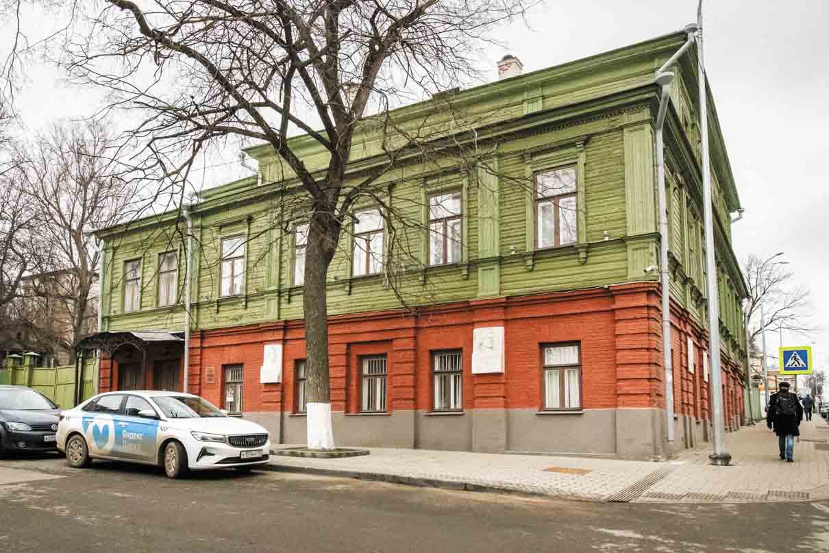 Особняк Киршбаума и сегодня выглядит внушительно и презентабельно