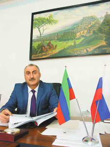 Директор Дербентского музея-заповедника Кулам Бейбалаевич Исаков