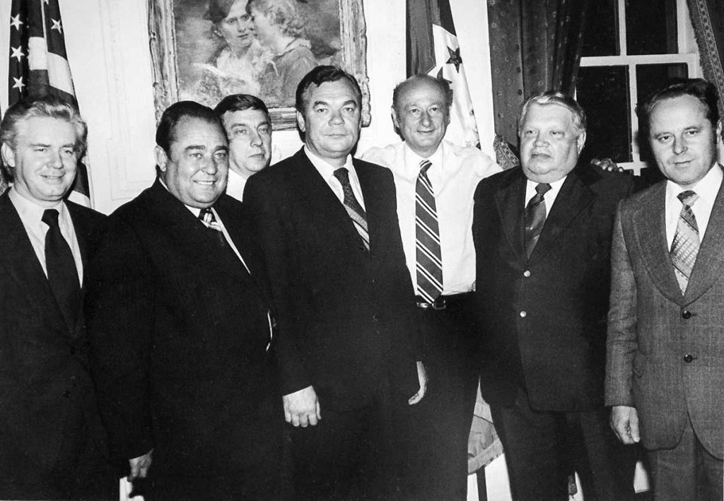 Делегация Ассоциации по связям советских и зарубежных городов на встрече с мэром Нью-Йорка Эдвардом Кочем в 1981 году