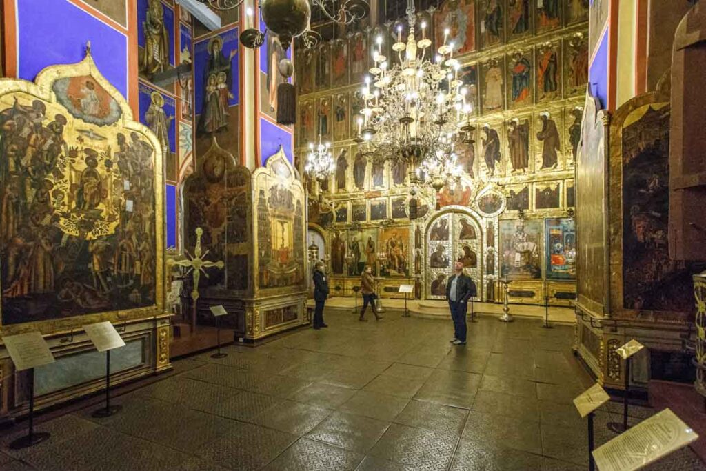 Интерьер Богородице-Рождественского собора. Суздаль