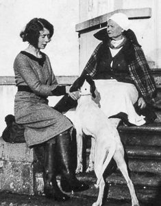 Зинаида Башкирова с няней Анной Бондаренко. Ирландия. Около 1931 года