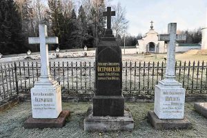 Возле храма в селе Николо-Бережки находится семейный некрополь Островских. Здесь погребены Александр Николаевич, его отец, жена, дочь и внучка