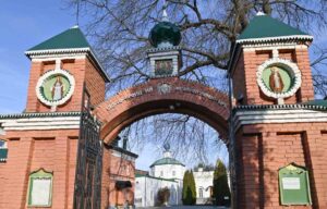 Похоронить себя Гаврила Рюмин завещал в Троицком монастыре. Увы, могила известного мецената не сохранилась