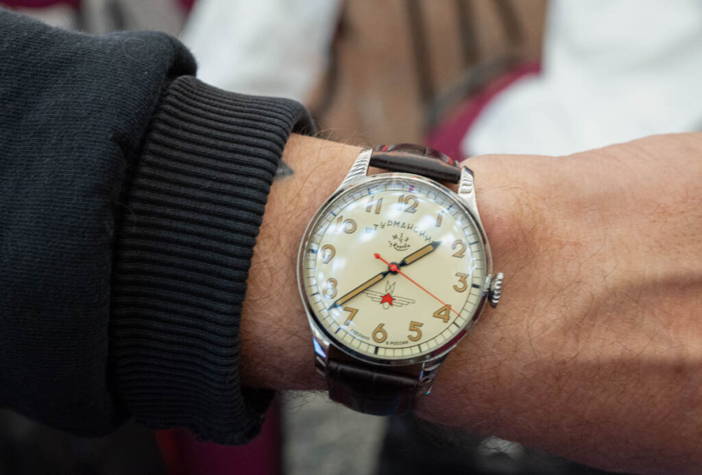 Удивительно, но швейцарец Шеффлер предпочитает часы российского производства