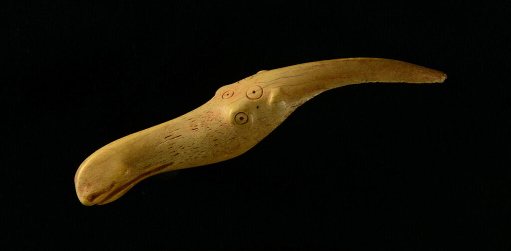 Скульптурная головка лося (рог)