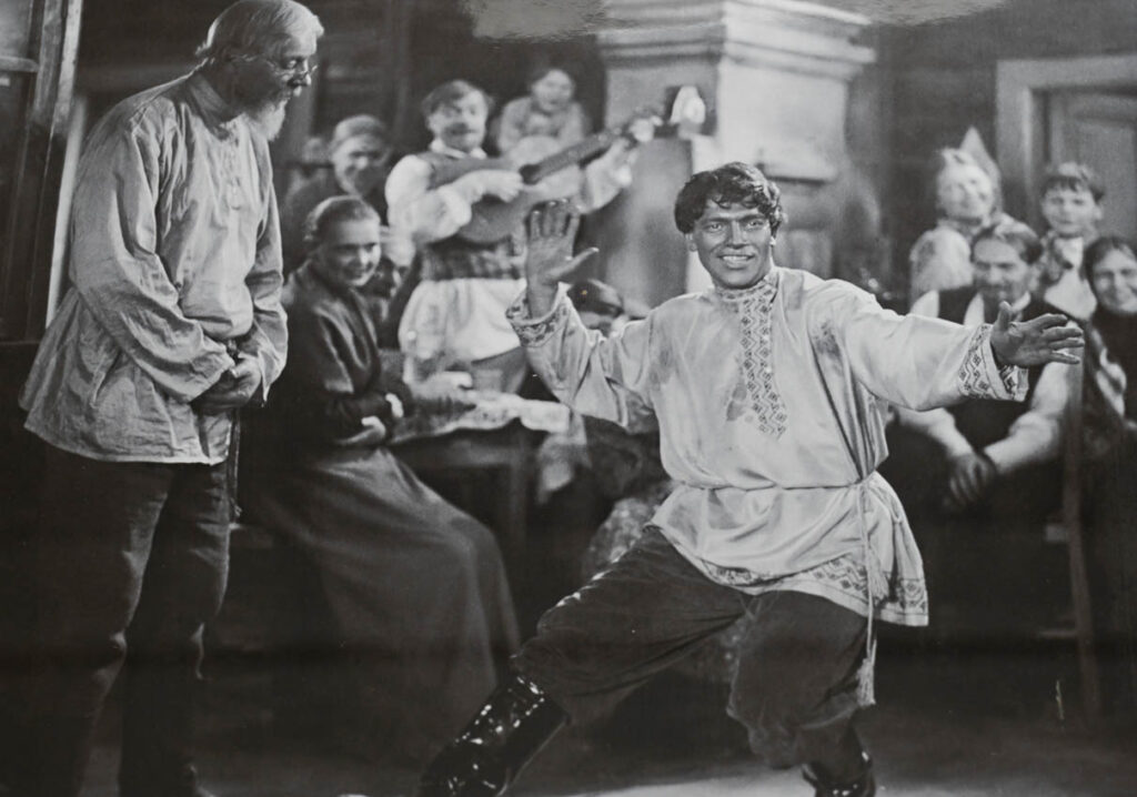 Кадр из советского полнометражного фильма "Детство Горького" (режиссер Марк Донской, 1938)