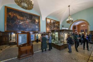 Первыми отреставрированные картины Генриха Семирадского оценили московские журналисты