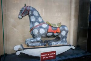 Конь-качалка XIX века