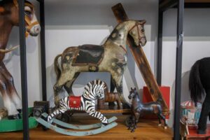 Отреставрированные лошадки