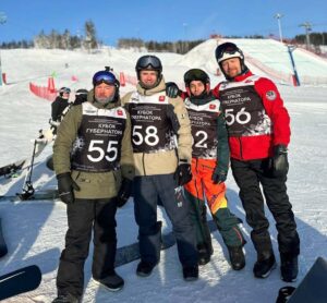 В декабре 2025 года Юлиан впервые занял призовое место