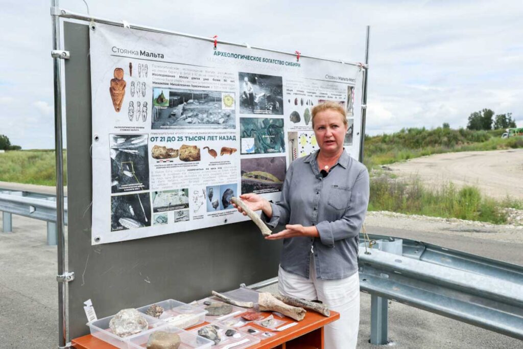 Екатерина Липнина на месте раскопок