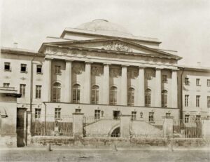 Старое здание Московского университета на Моховой. 1872 год
