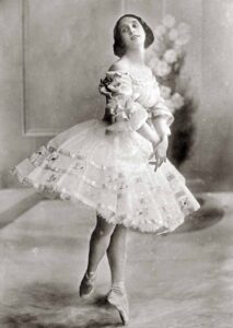 Анна Павлова в роли Жизели. 1910-е годы