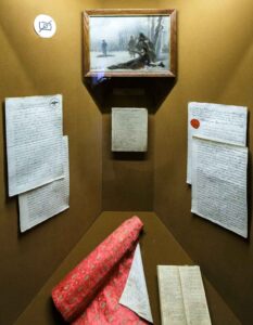 В экспозиции музея-квартиры поэта на Мойке представлена картина А.М. Волкова "Дуэль А.С. Пушкина с Дантесом". 1869 год. Это первое живописное изображение поединка у Черной речки. Фото: Александр Бурый