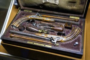 Дуэльные капсюльные пистолеты. 1830-е годы. Музей-квартира А.С. Пушкина. Фото: Александр Бурый