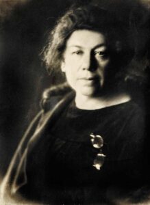 Evguenia Fabianovna, la sœur aînée