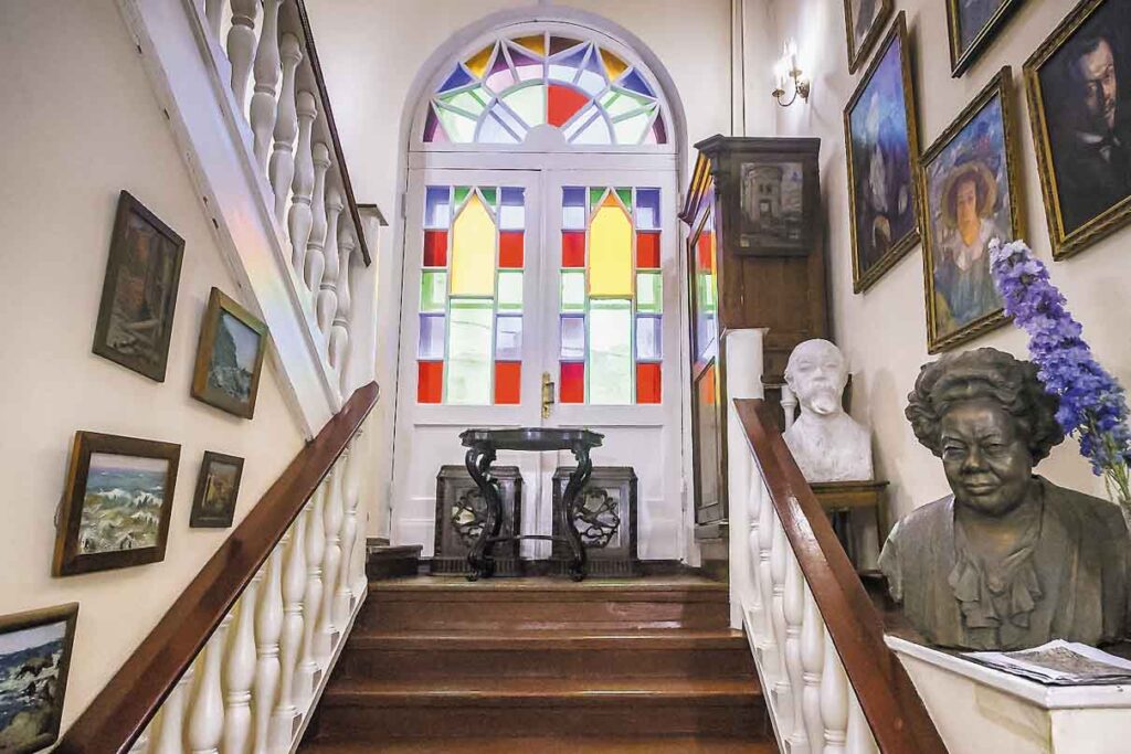 The second floor was Olga's. After her death, Elena gave the rooms to the director's office.