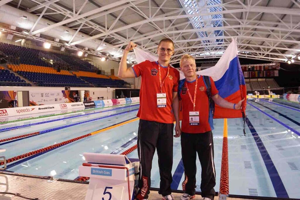 Александр Голинтовский и пловец Андрей Буков