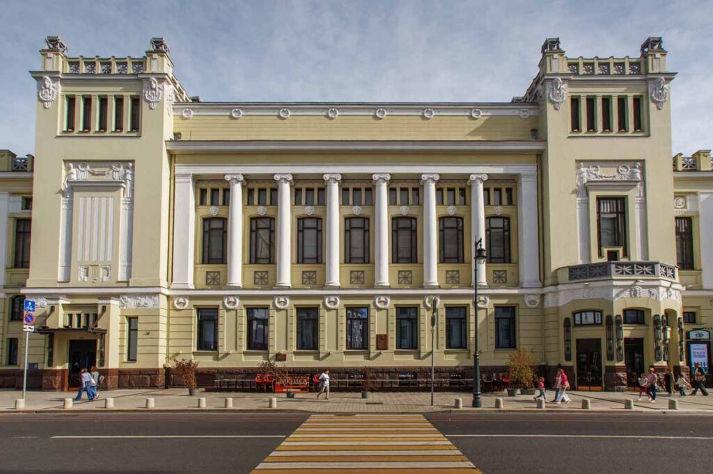 Купеческий клуб на Малой Дмитровке, ныне – театр «Ленком Марка Захарова»