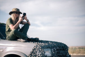 Екатерина Мезинова ловит связь