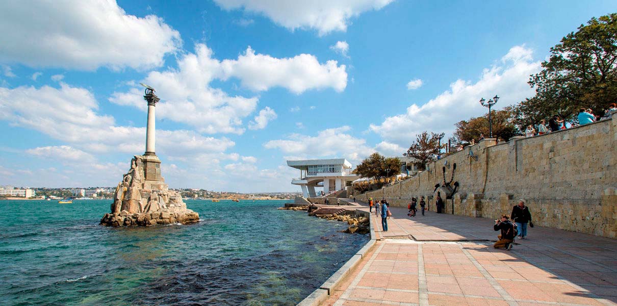 Севастополь. Памятник затопленным кораблям