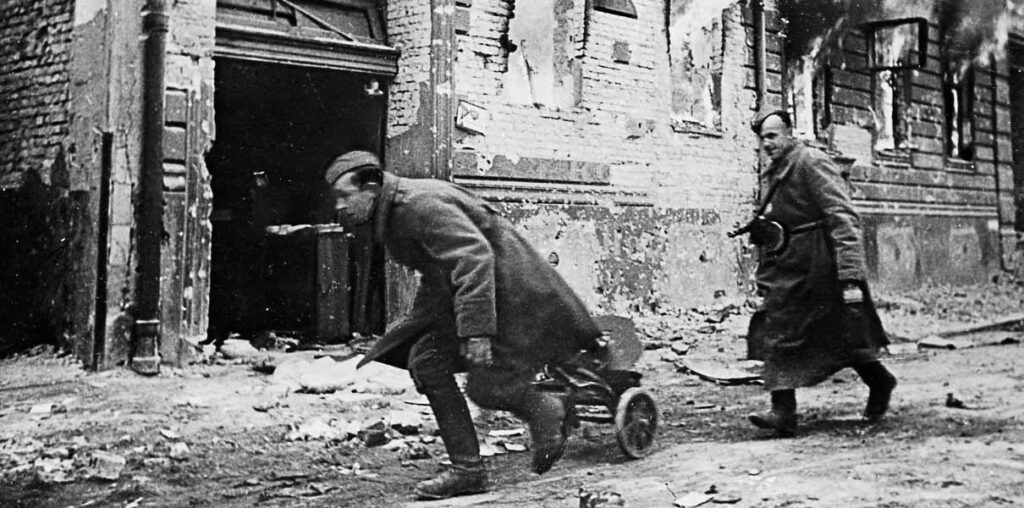 Советские войска в Берлине. Весна 1945 г.