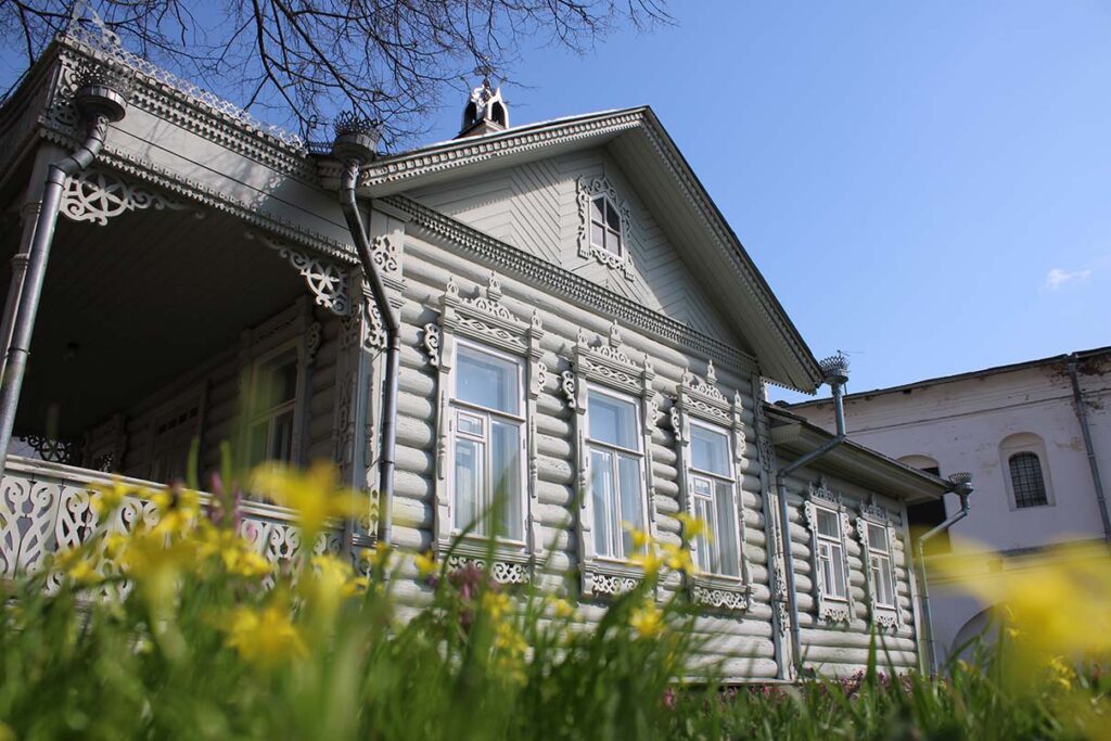 "Летнее утро в Архиерейском дворе", Анастасия Сорокина