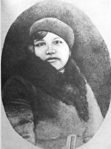 L'institutrice Varvara Poliakova (photo de 1938) a aidé Volskaïa à mener l'opération « Enfants »