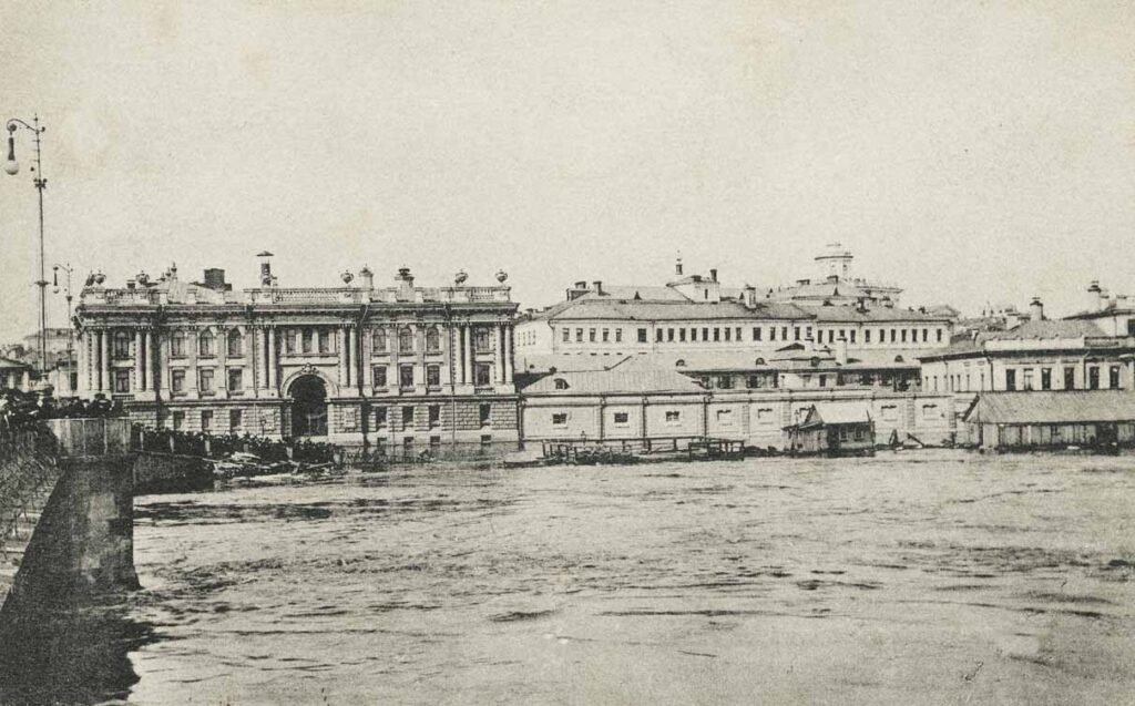 Дом Протопопова у Большого Каменного моста. Апрель 1908 года