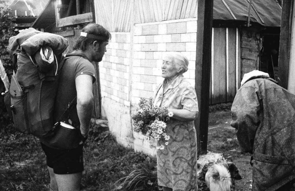 À chacun de ses voyages dans la région de Smolensk, Alexeï Tchkalov rendait toujours visite à Varvara Sergueïevna Poliakova (Sladkova). Rencontre en 1990
