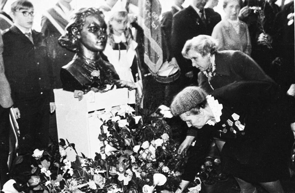 Le buste de Matriona Volskaïa par la sculptrice Lioudmila Koulakova a servi de base pour le monument en pied