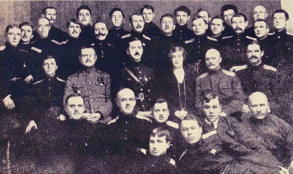 Остров Лемнос. 1921 год. Сергей Жаров сидит первый слева