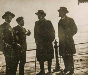 И.А. Бунин, А.М. Федоров, М. Горький, А.П. Чехов. Ялта. 1900 год