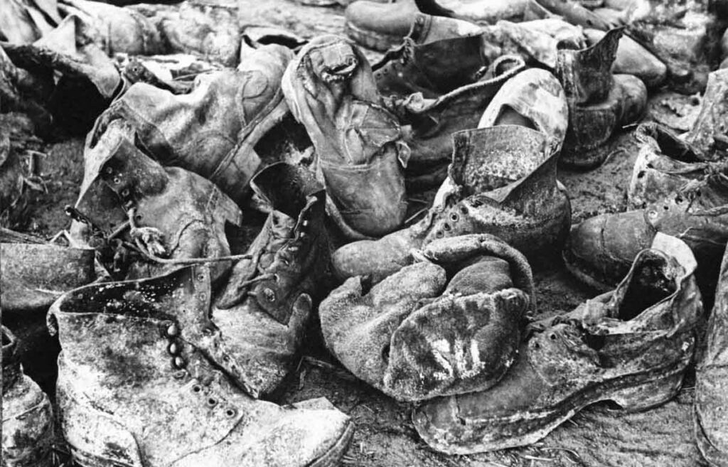 На территории нацистского концлагеря близ города Тромсе