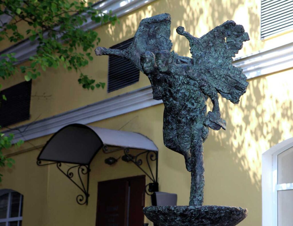 Открытие памятника Осипу и Надежде Мандельштам