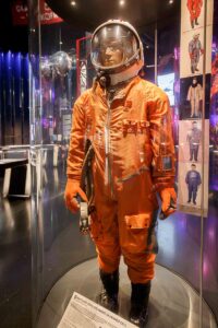 The SK‑1 high‑altitude rescue suit