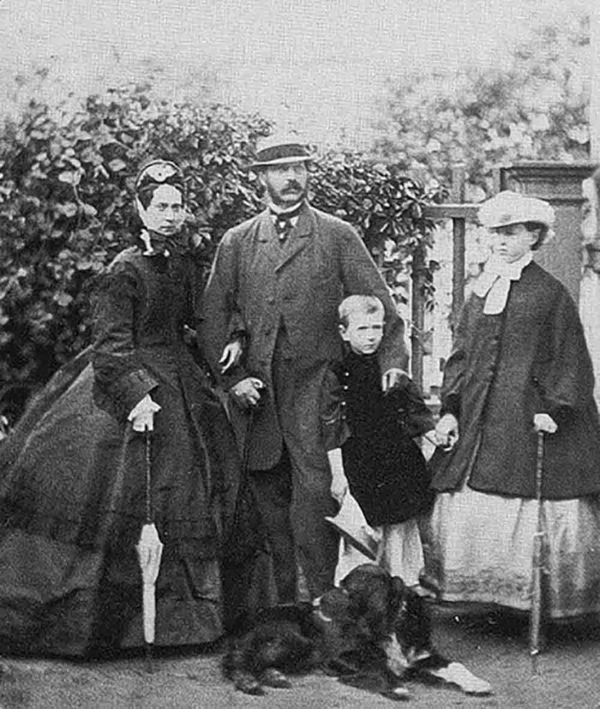 El zar Alejandro II con su familia