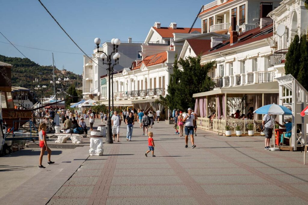Набережная Назукина. Фото Александра Бурого