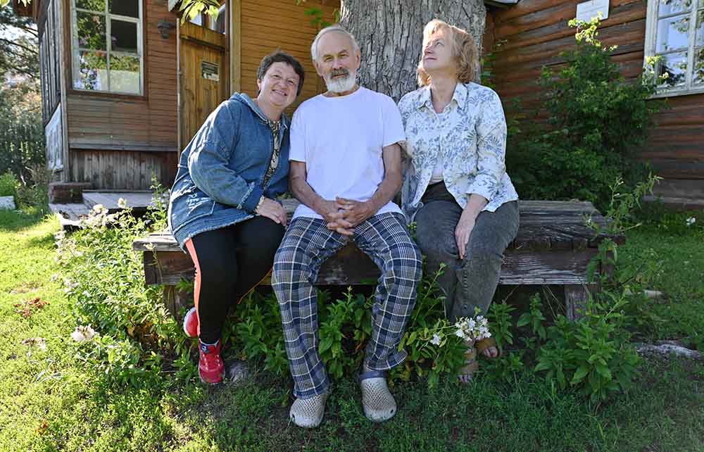 Gracias a las personas que no permanecieron indiferentes, la casa de campo de Korovin vive hoy un nacimiento segundo