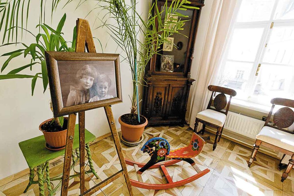 Marina Tsvetaeva chose the largest and brightest room as the nursery